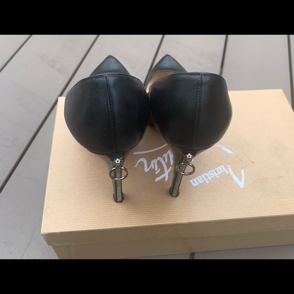 Christian Louboutin Rolandzip size EU38.5 - Picture 6 of 13